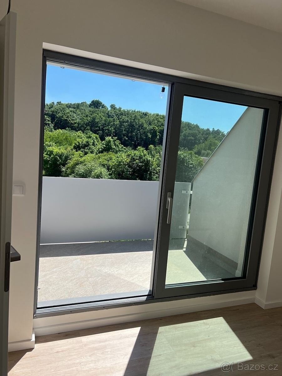 Rodinné domy, Brno, 644 00 - 1