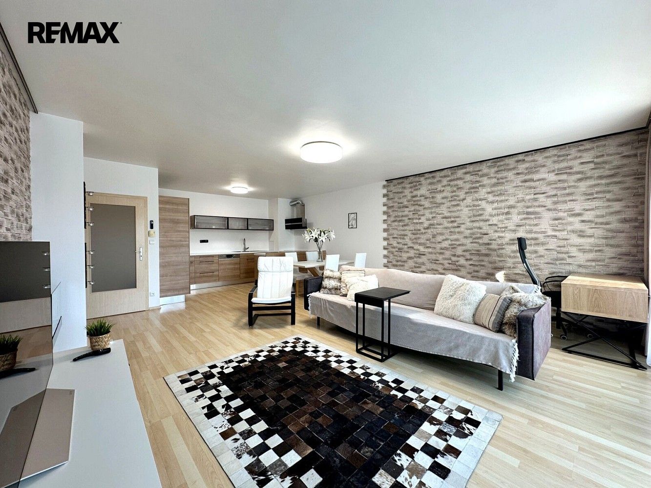 2+kk, Na Harfě, Praha 9 - Vysočany, 81 m² - 2