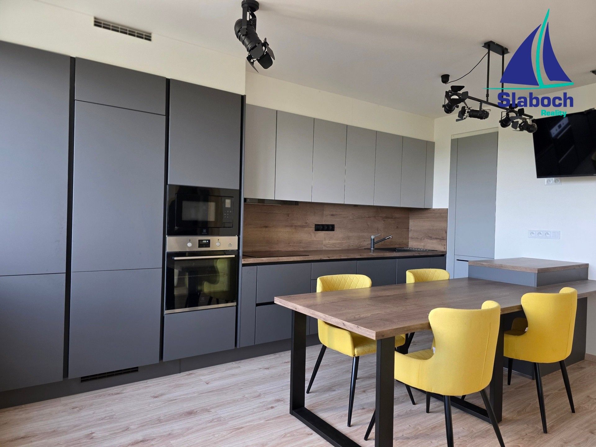 Pronájem byt 2+kk - Kralupská, Brandýs nad Labem-Stará Boleslav, 62 m²