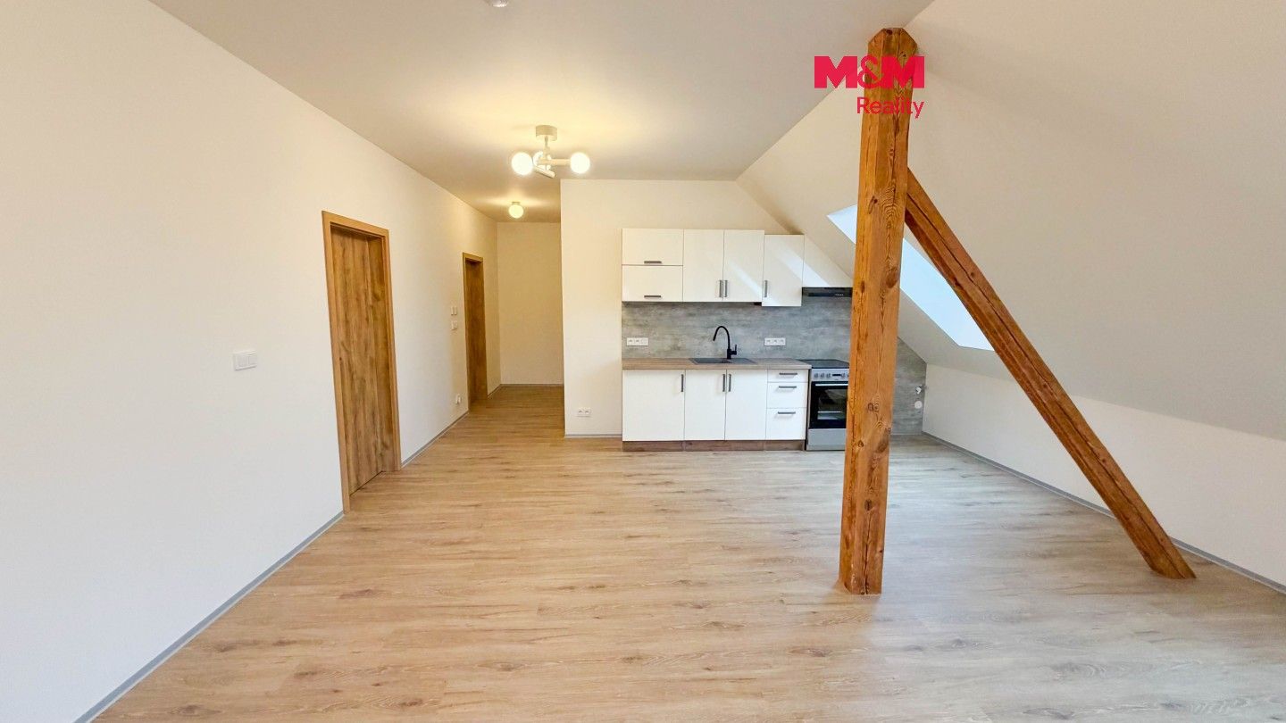 3+kk, Sklářská, Nový Bor, 85 m² - 1