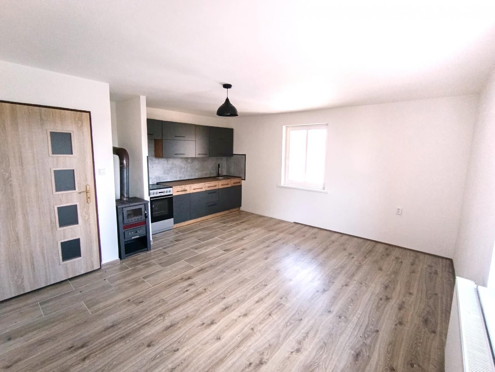 3+kk, Karlín , Planá, 73 m² - 2