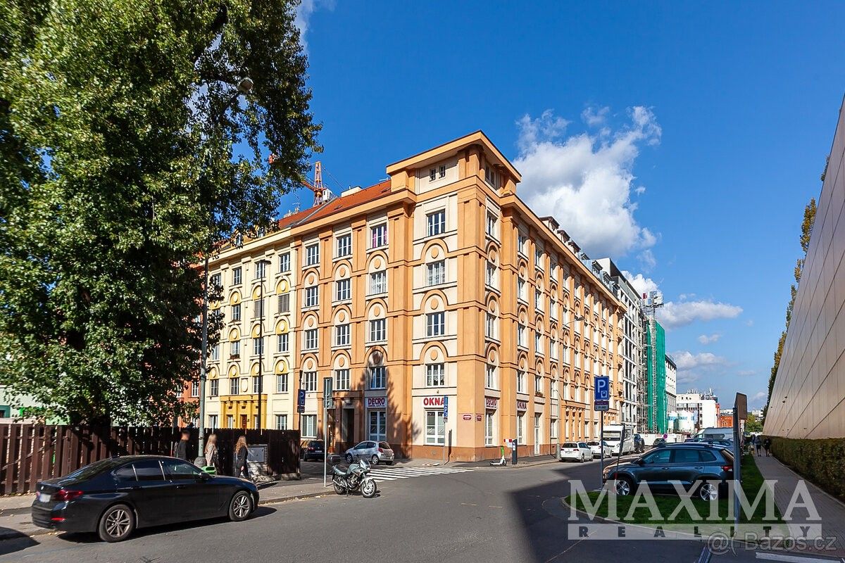 2+1, Praha, 100 00, 74 m²