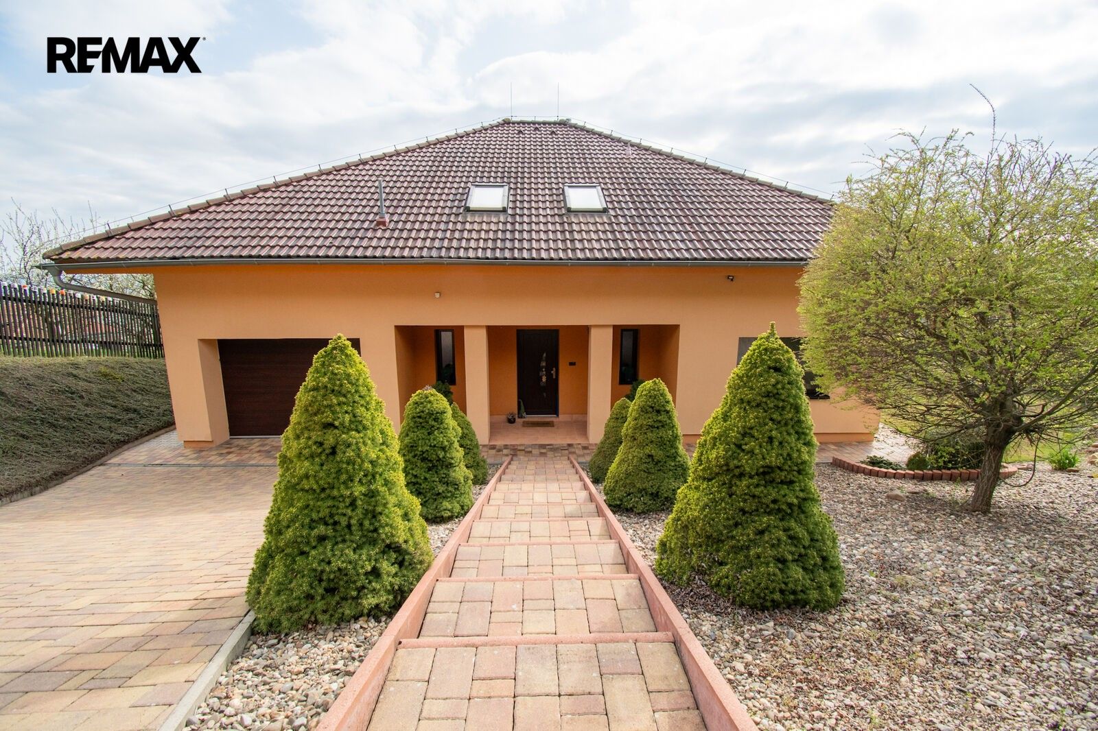 Rodinné domy, Miřejovice, 237 m² - 1