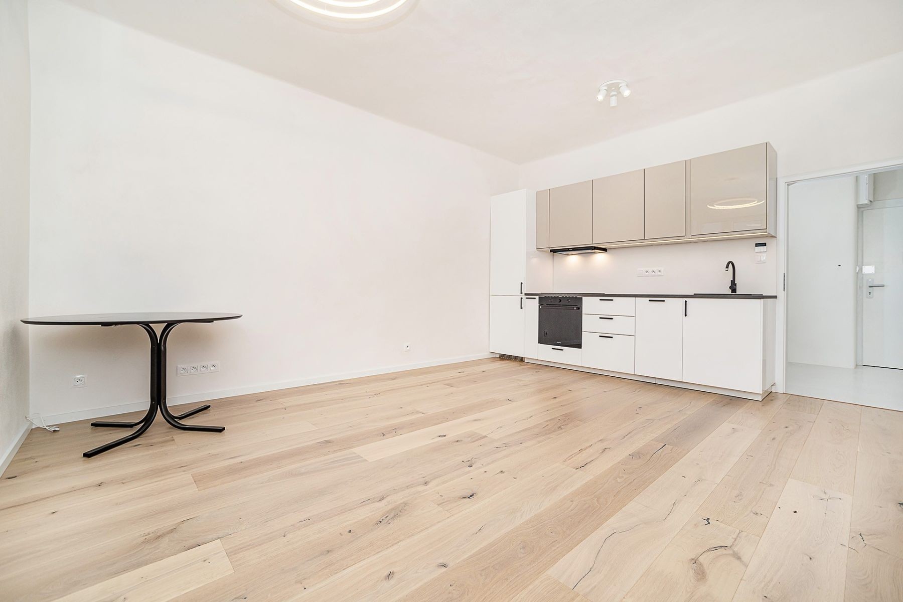 1+kk, Brtnická, Praha - Michle, 30 m² - 1