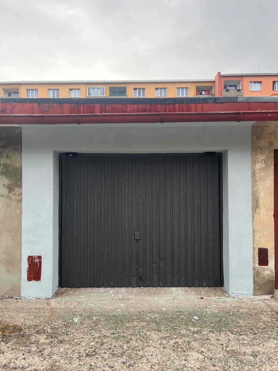 Garáže, Chomutov, 430 04 - 1