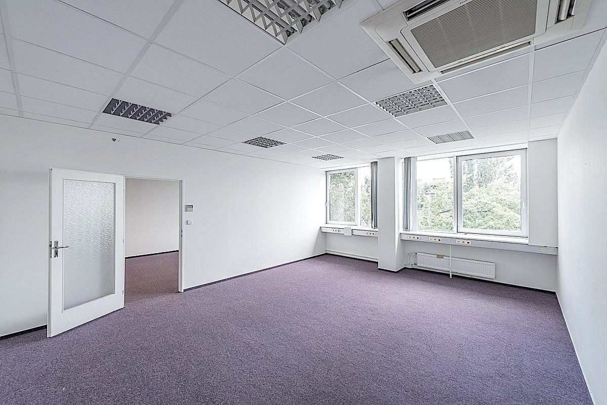 Kancelář · 183 m² · Praha - 3