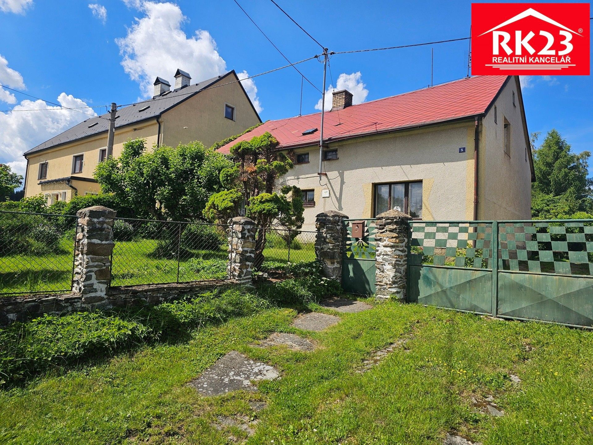 Rodinné domy, Prameny, 180 m² - 1