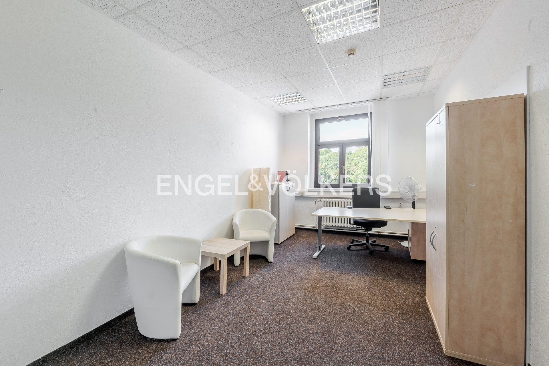 Kancelář · 17 m² · U Trojice 1042, Praha Smíchov - 4