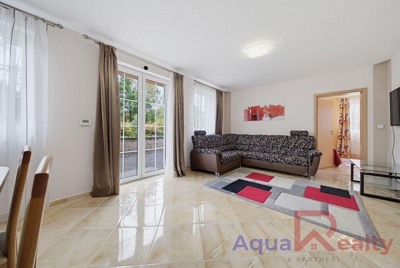 Prodej rodinný dům - Nová Role - Mezirolí, okres Karlovy Vary, Karlovarský kraj, 206 m² - 5