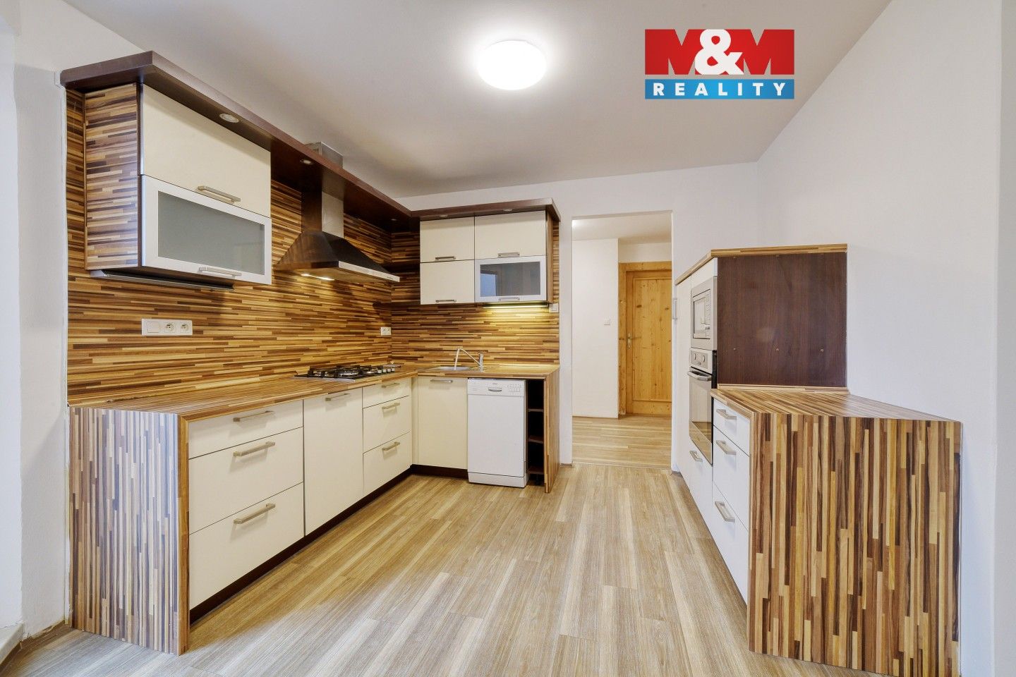 4+1, Májová, Cheb, 110 m²