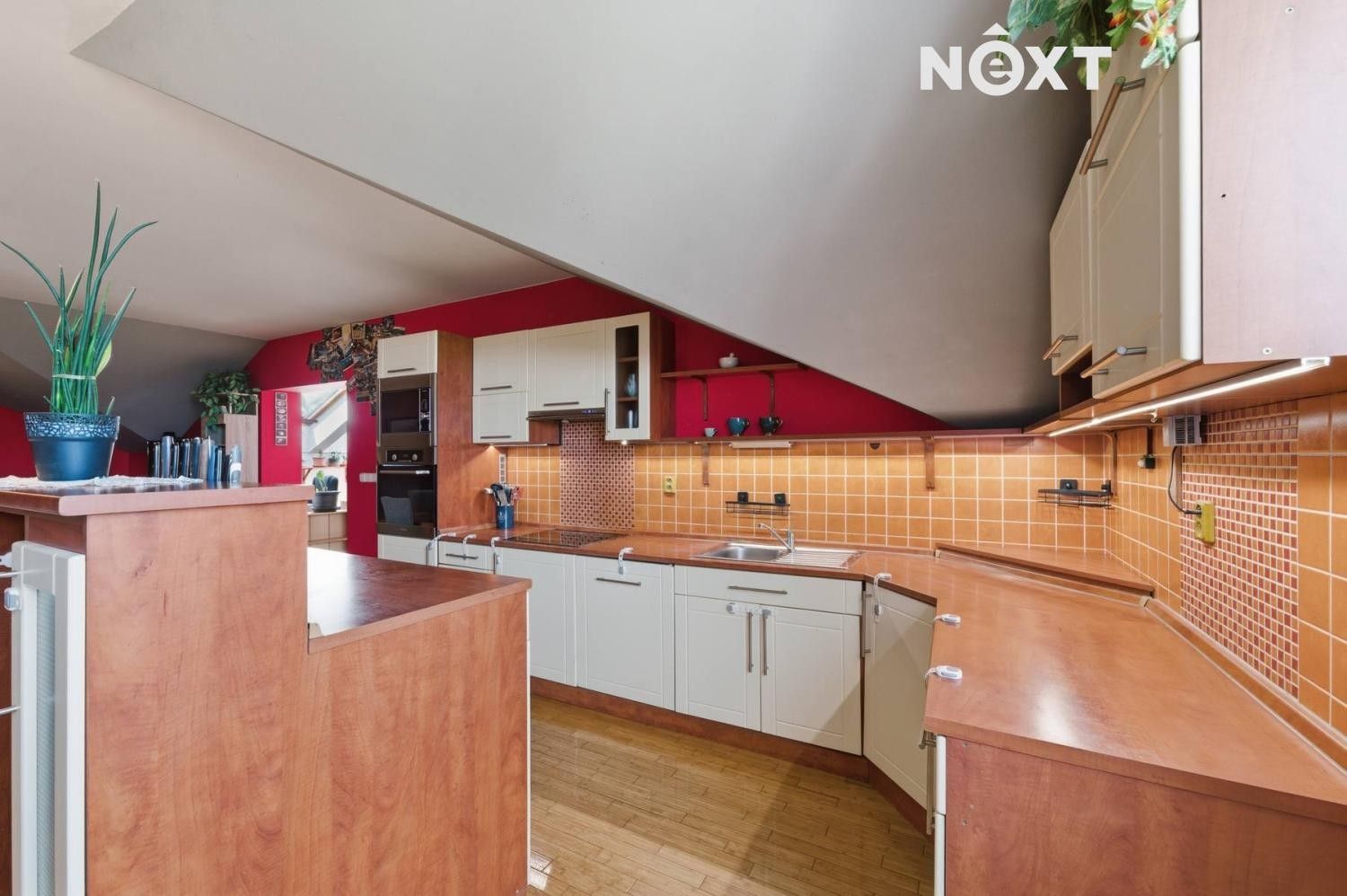 Prodej byt 3+kk - Obránců míru 142, Chvaletice, 109 m² - 5