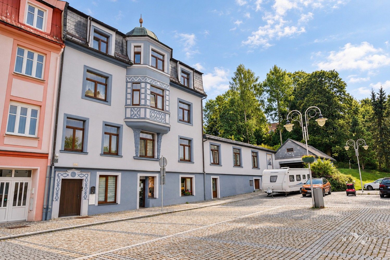 Činžovní domy, náměstí T. G. Masaryka, Vejprty, okres Chomutov, 932 m² - 2