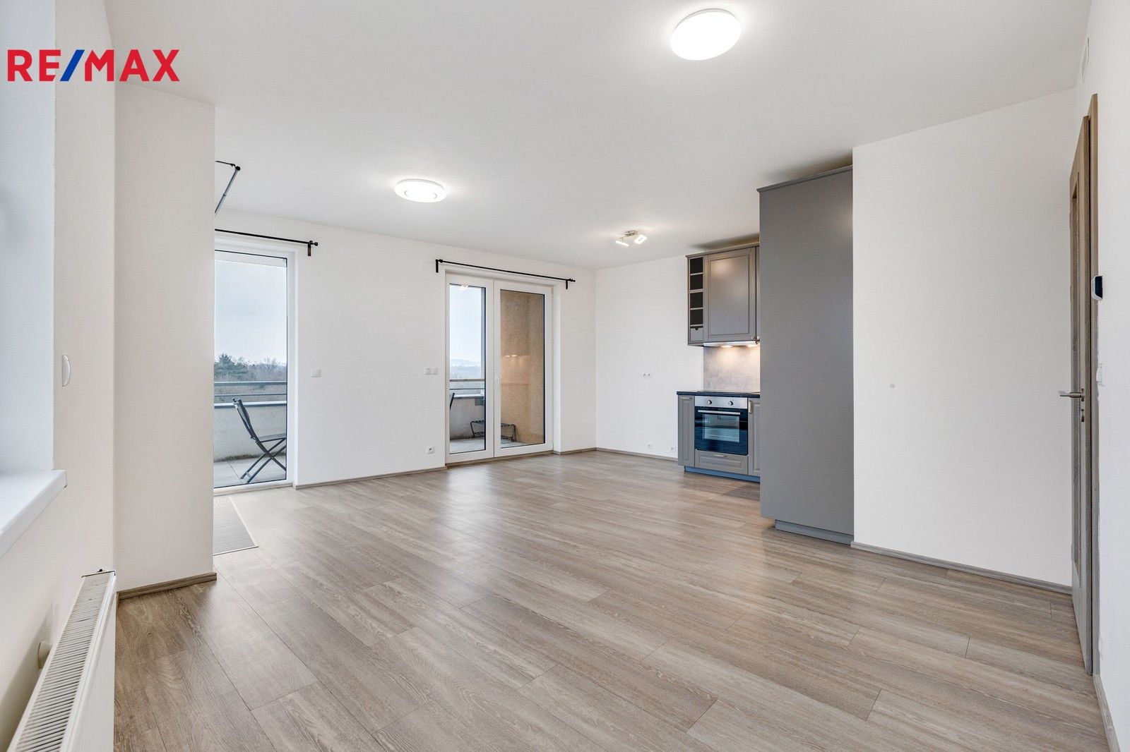 Pronájem byt 2+kk - Zimova, Praha, 57 m²