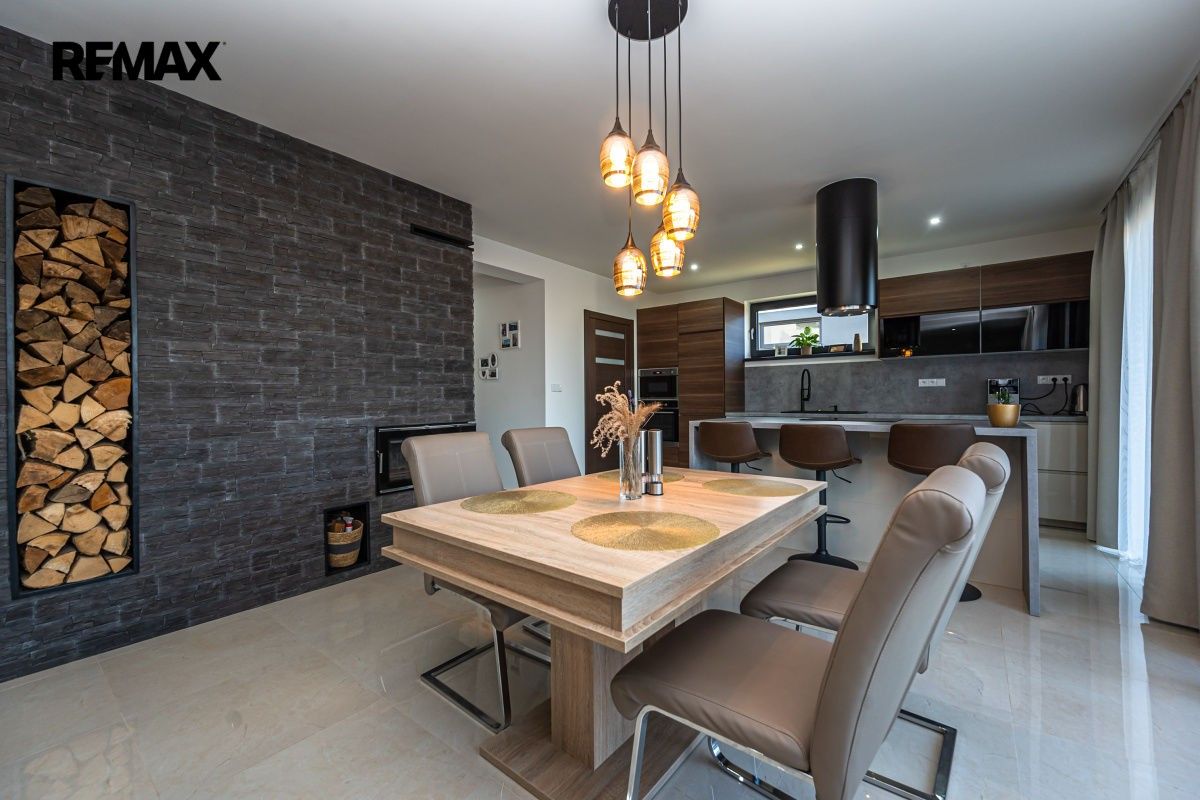 Rodinné domy, U Rybníčka 753, Vysoký Újezd, 224 m² - 2