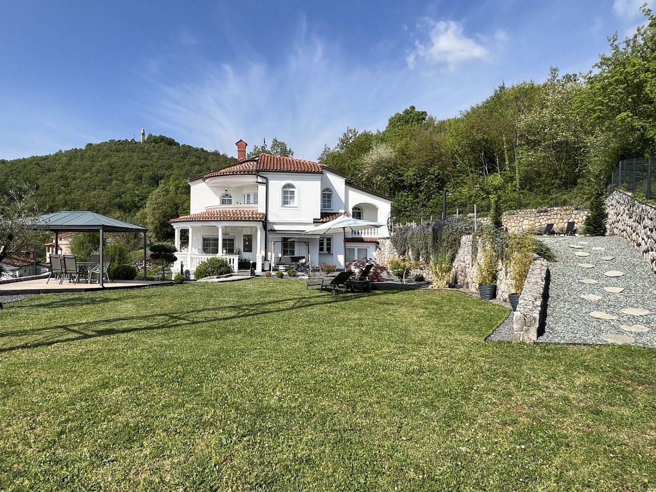 Rodinný dům, 255 m²