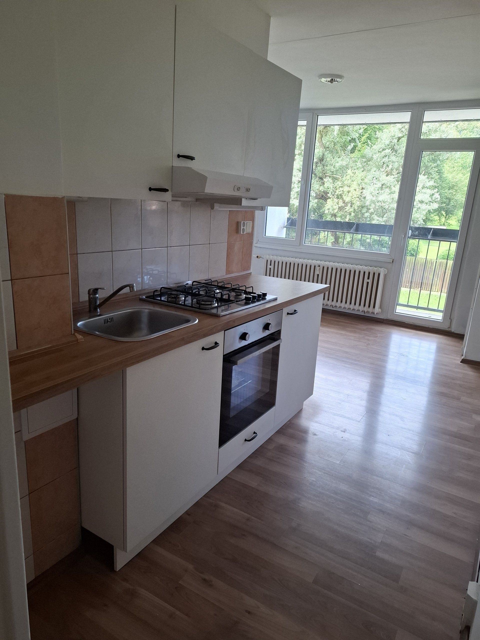 3+1, Sídliště Za Chlumem, Bílina, 82 m²