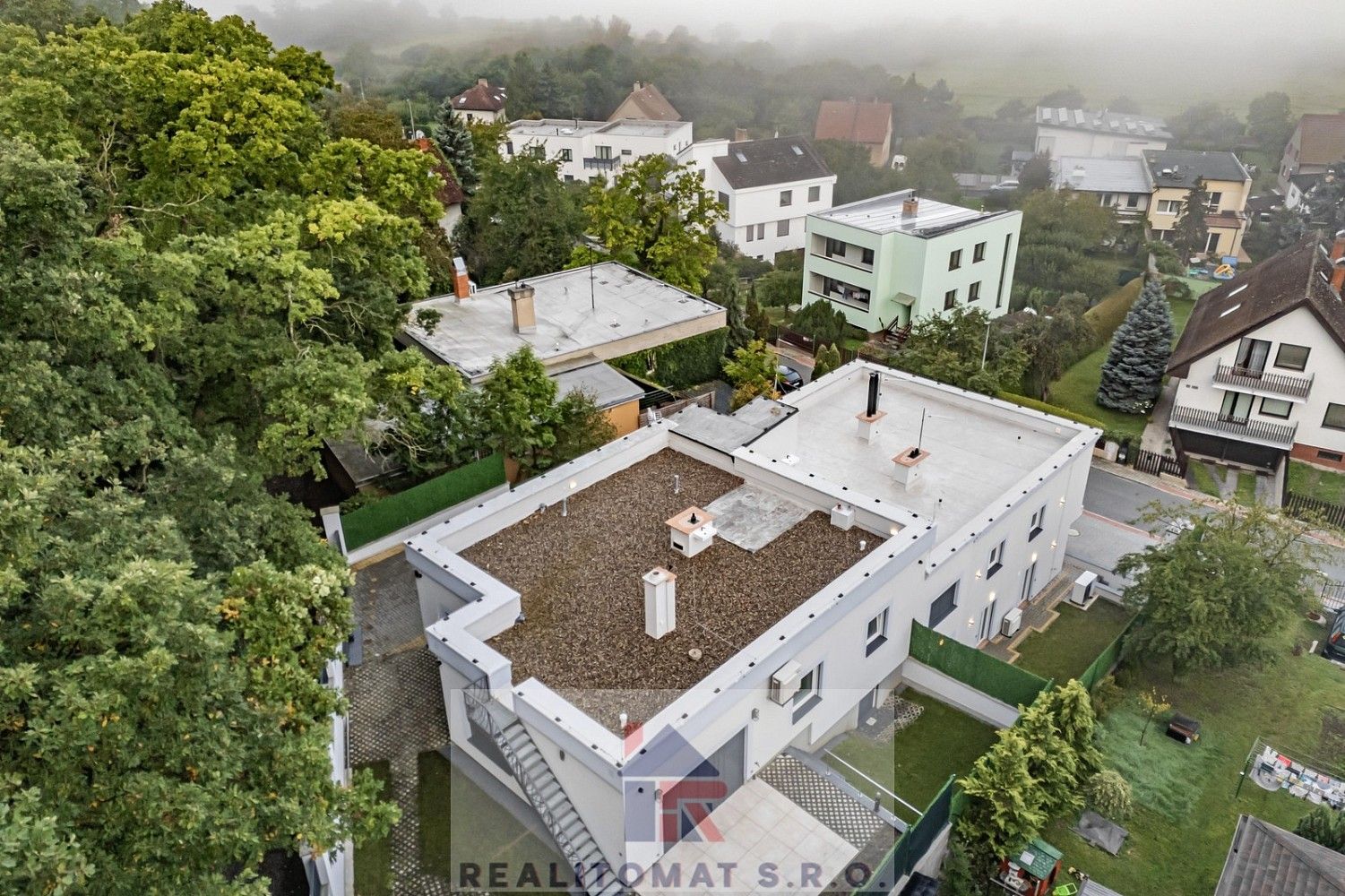 Rodinný dům · 770 m² · Praha - Komořany, okres Praha 12, Hlavní město Praha - 3