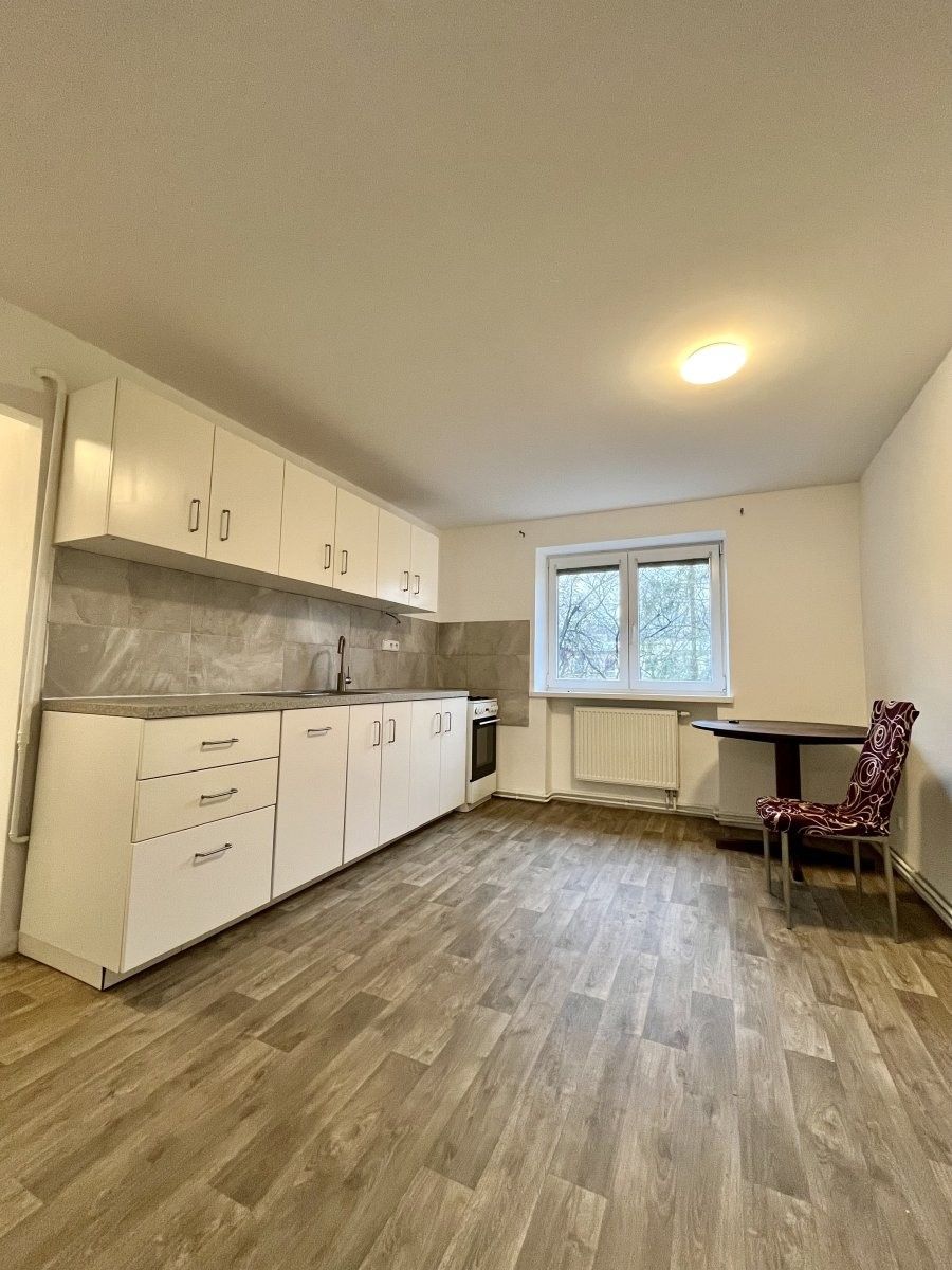 Pronájem byt 2+1 - Samoljovova, Ostrava, 54 m²