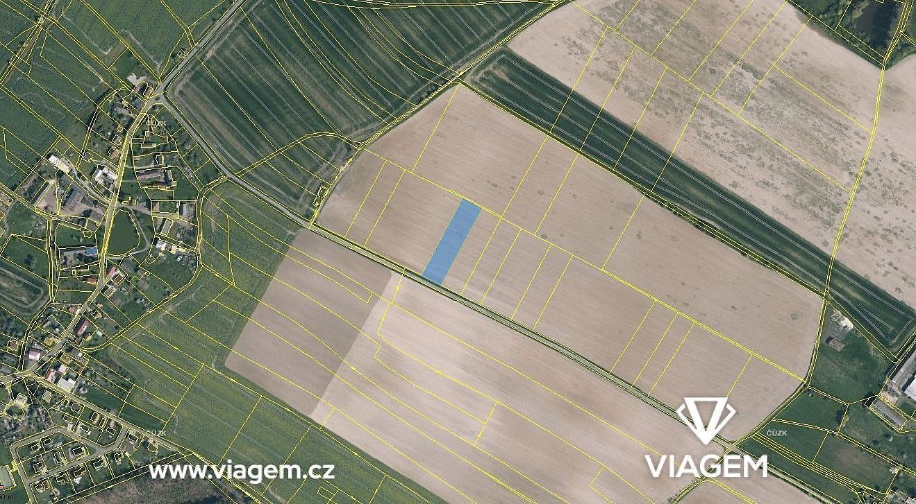 Zemědělský pozemek, 1 007 m²