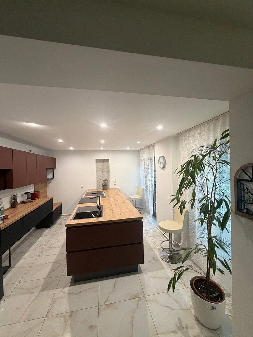 6+kk a více, Unitasstr., 36, , Severní Porýní-Vestfálsko, 204 m² - 2