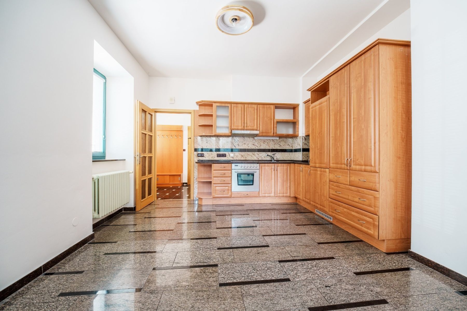 1+kk, Pravá, Praha - Podolí, 35 m² - 1