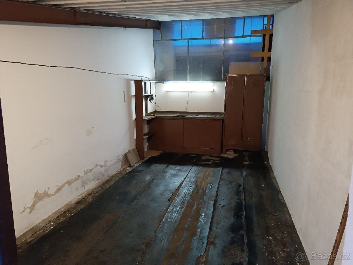 Pronájem garáž - Žďár nad Sázavou, 591 01