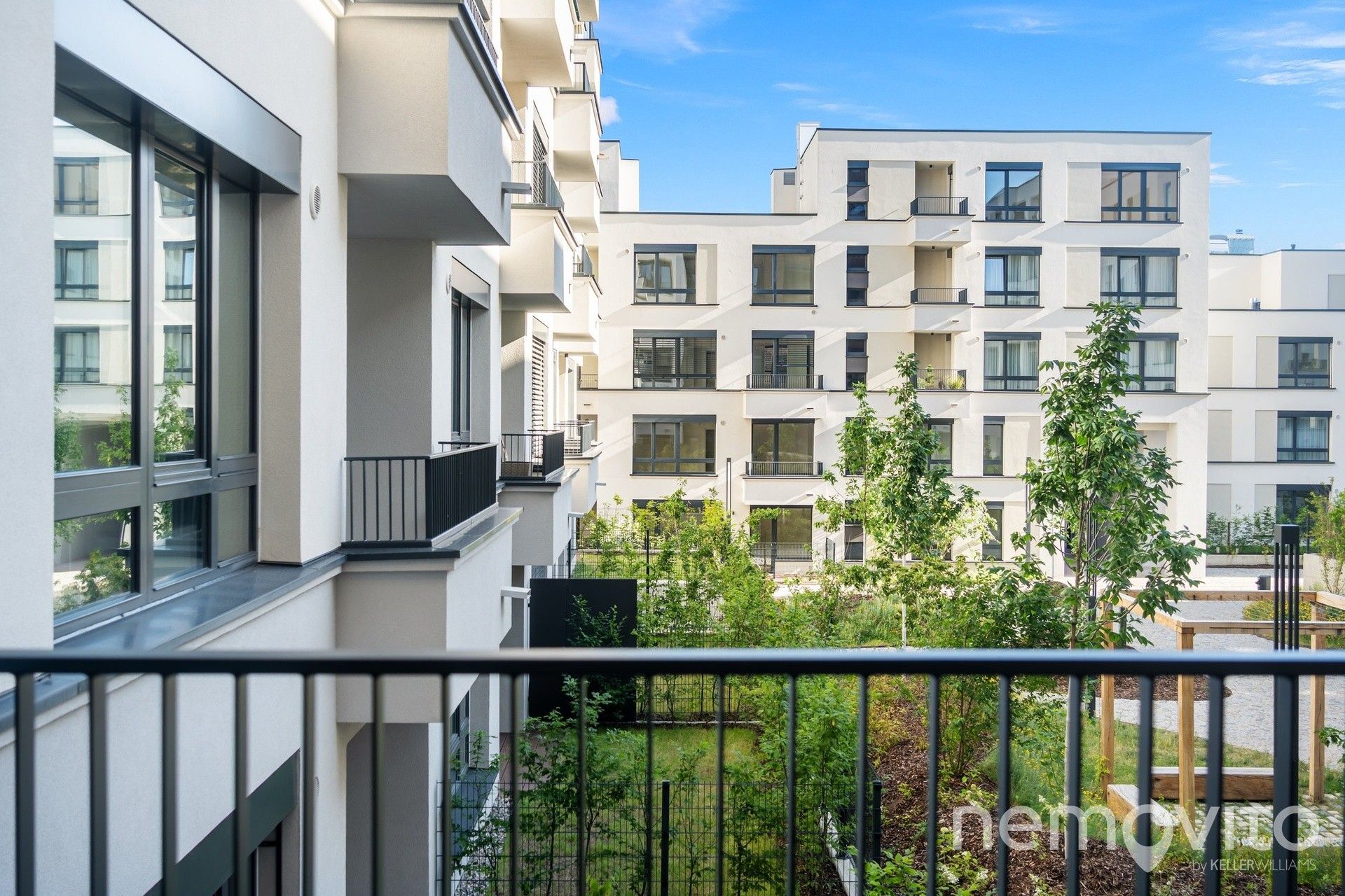 Pronájem byt 2+kk - Mužíkova, Praha, 61 m²