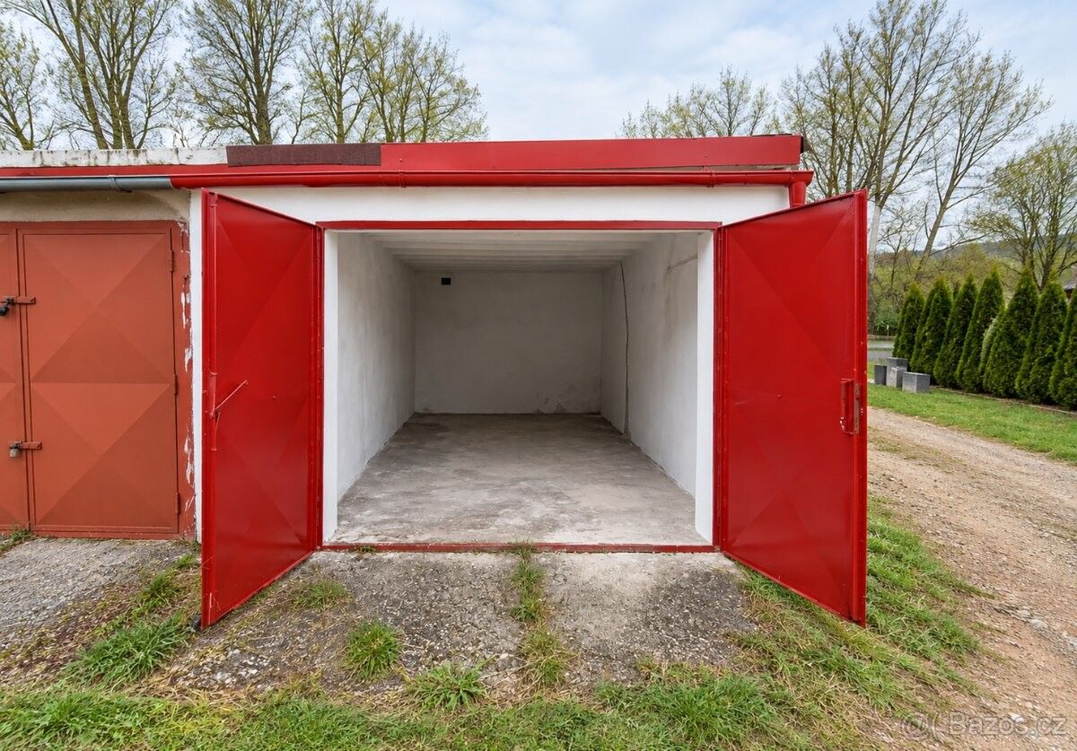 Garáže, Nechanice, 503 15 - 2