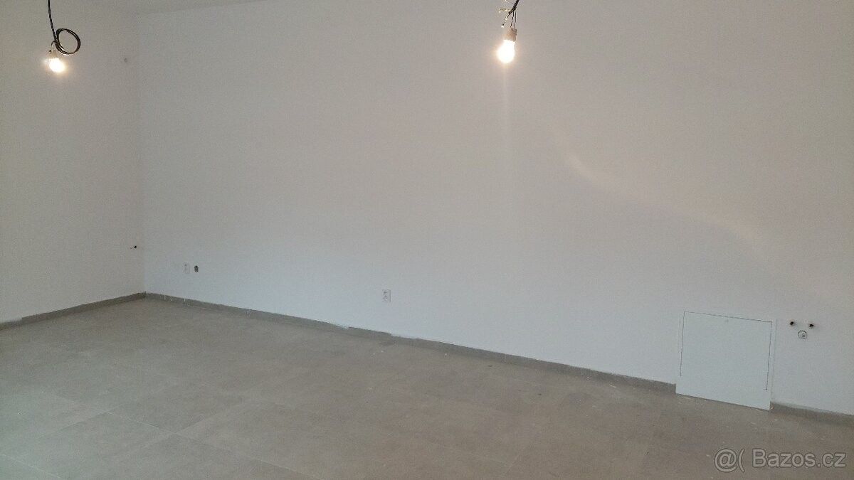 Pronájem obchodní prostory - Vsetín, 755 01