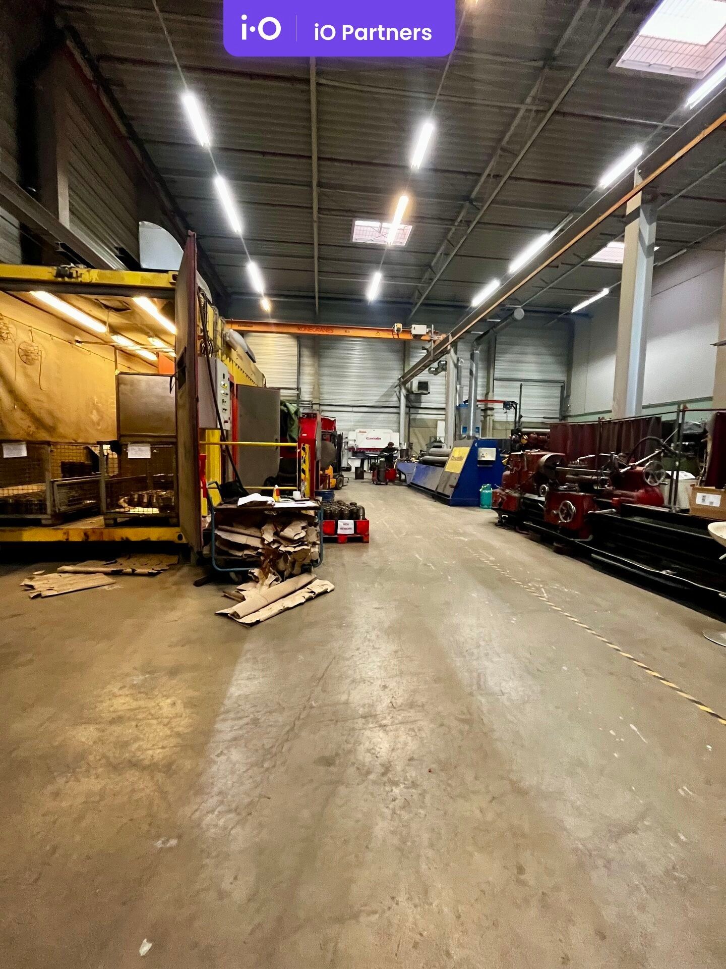 Sklady, Za Tratí, Chrášťany, 855 m²