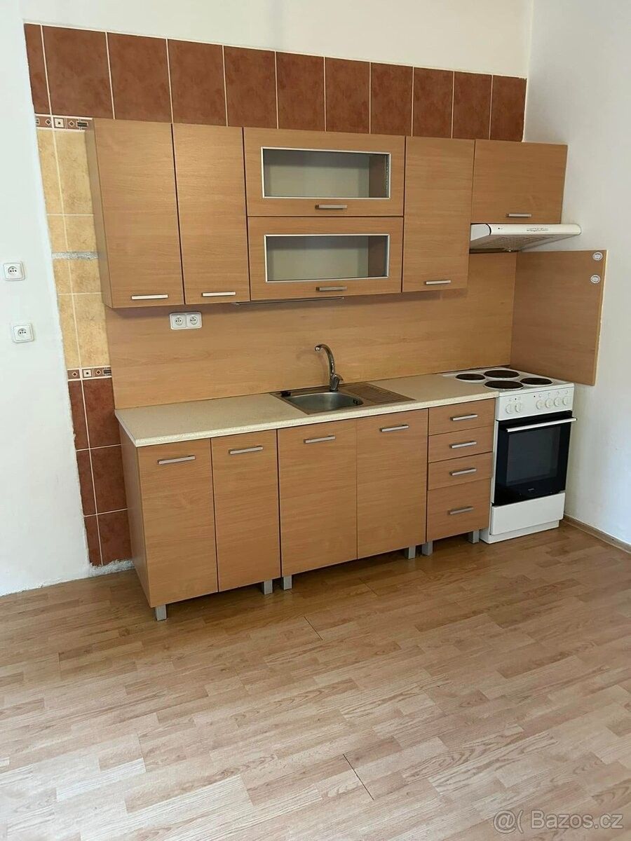 Byty, Jemnice, 675 31