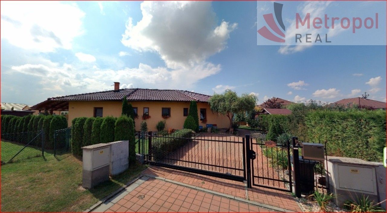 Rodinné domy, J. Jiroutka, Moravany, 140 m²