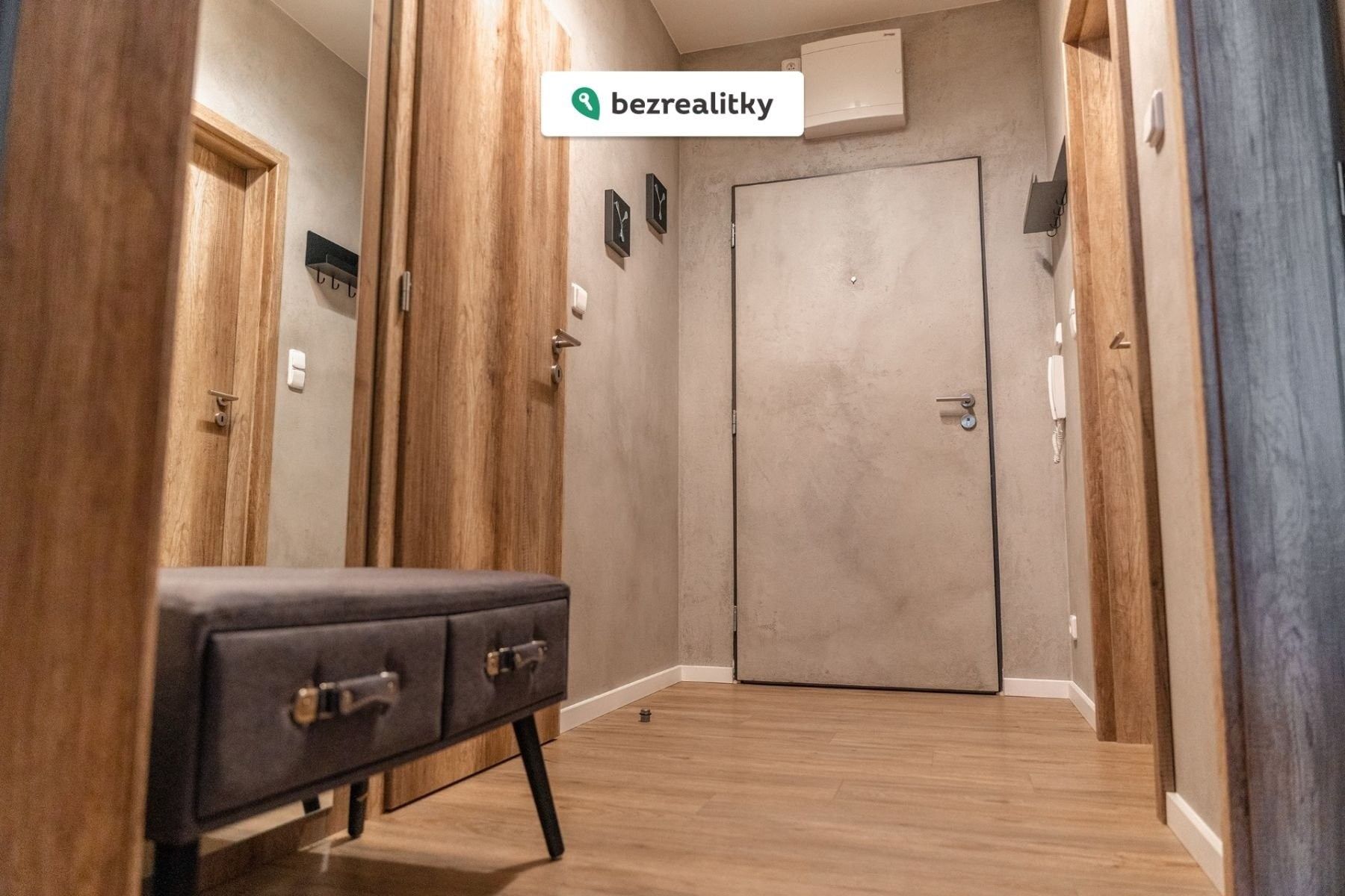 2+kk, Honzíkova, Praha, 60 m²