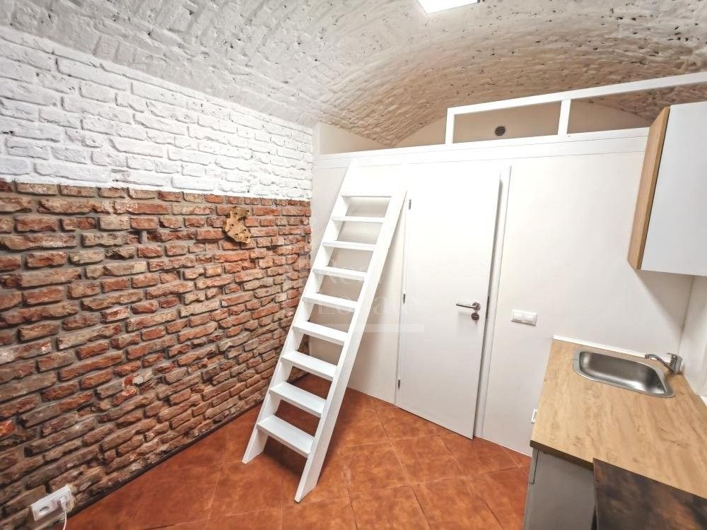 Kancelář · 17 m² · Jagellonská, Praha - 3