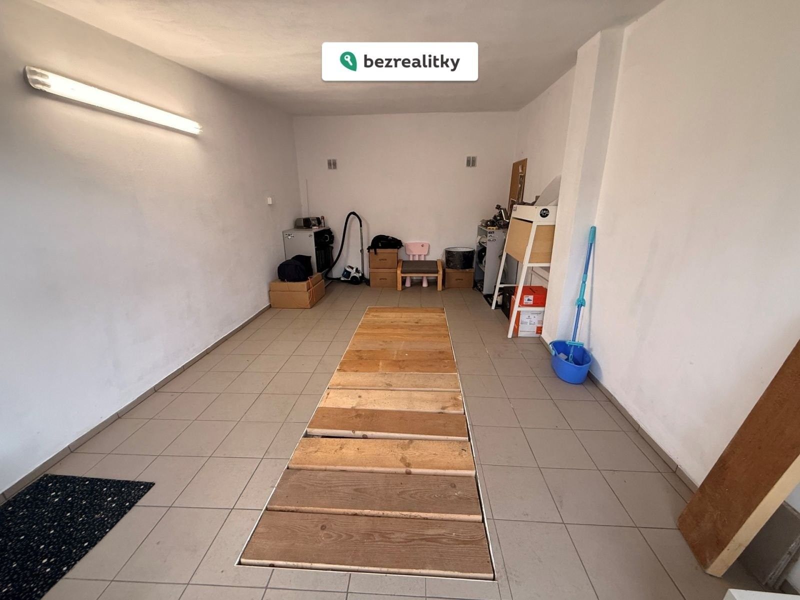 Garáže, Uničov, 18 m²