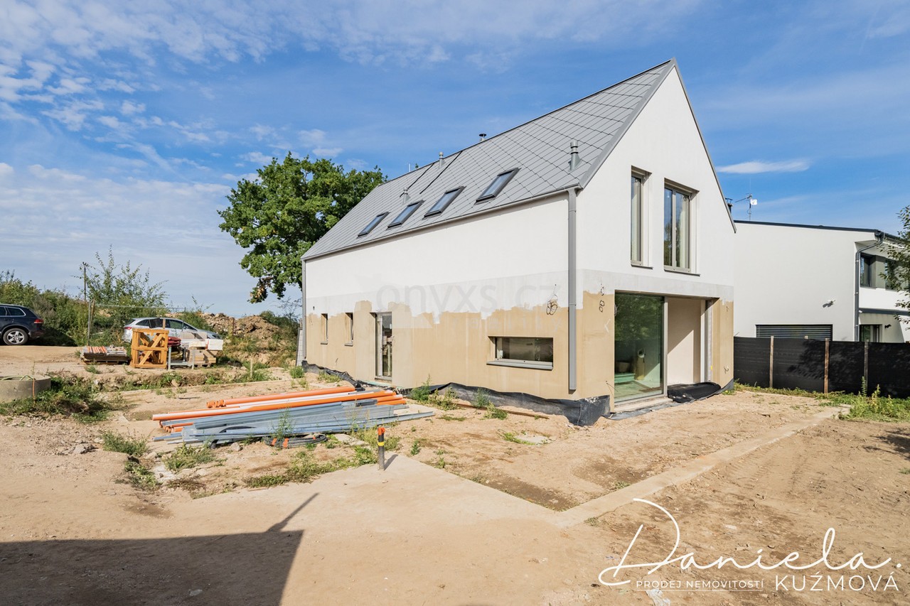 Rodinné domy, Pampelišková, Mukařov, 155 m² - 1