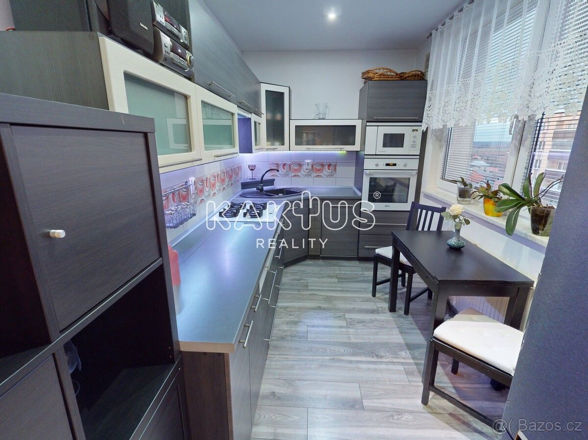 Pronájem byt - Orlová, 735 14