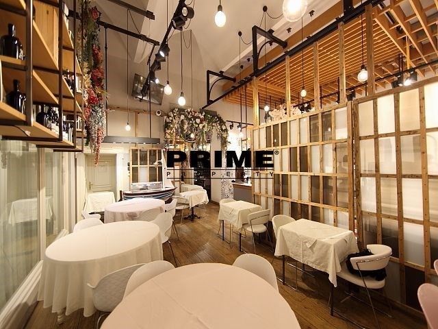 Restaurace · 225 m² · Italská 212, Praha Vinohrady - 4