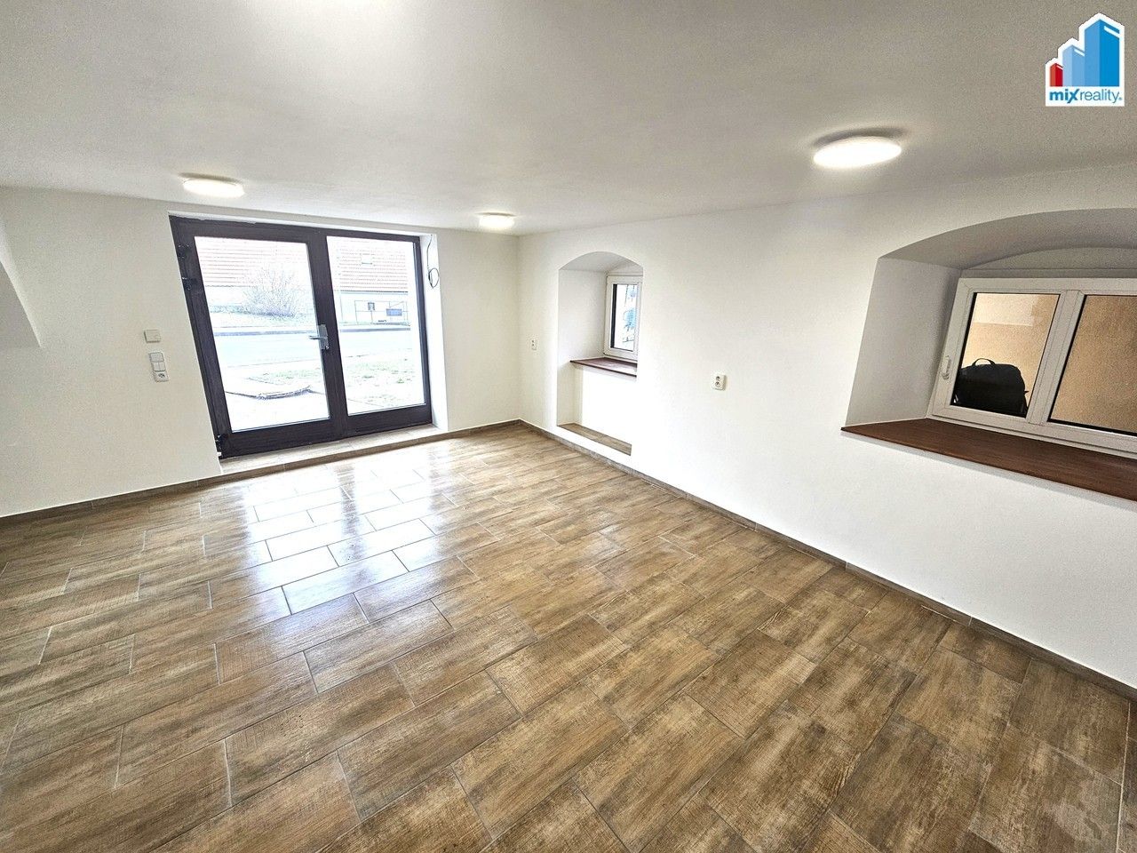 Kanceláře, 5. května, Dýšina, 27 m²