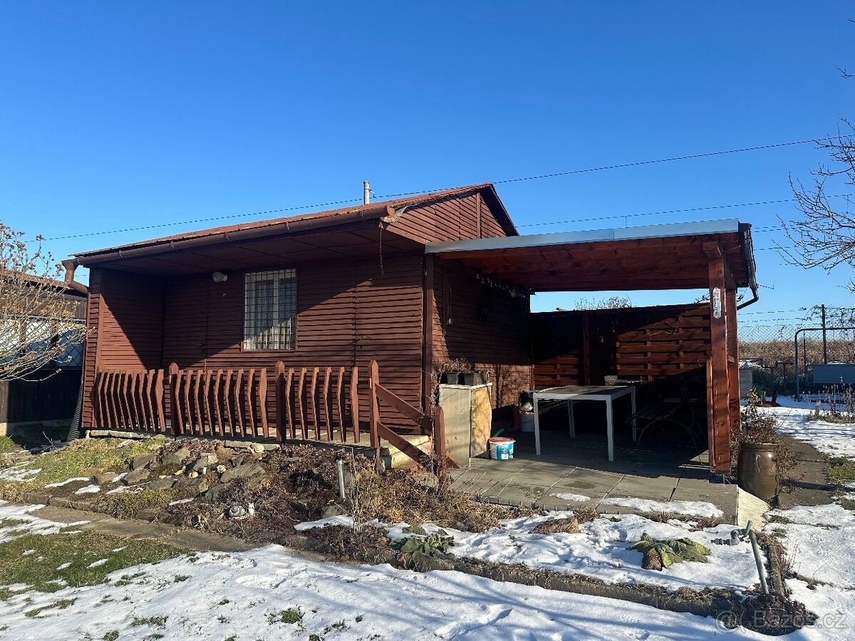 Chaty, Otrokovice, 765 02