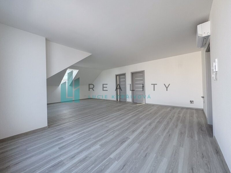 Prodej byt 3+kk - Strážnice, 696 62, 93,6 m² - 5