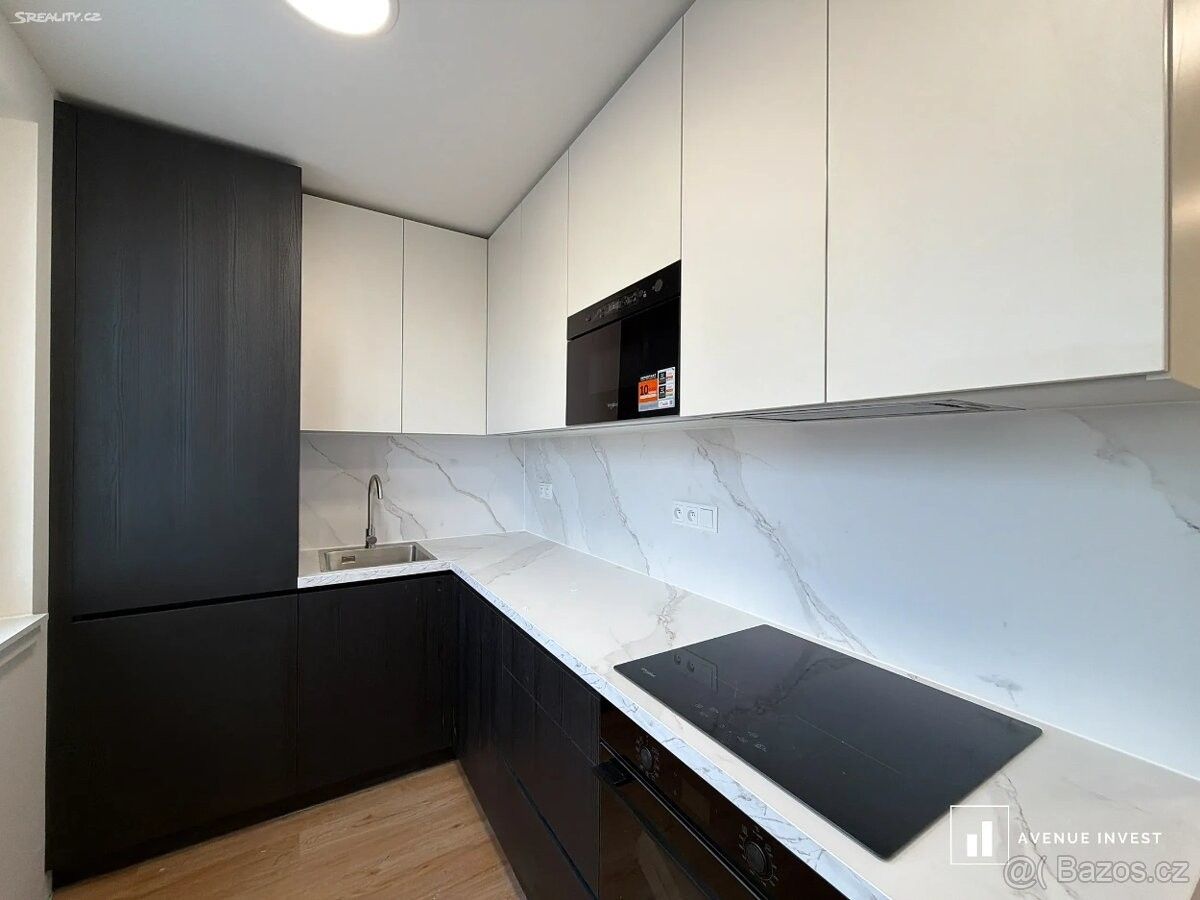 Pronájem byt - Otrokovice, 765 02