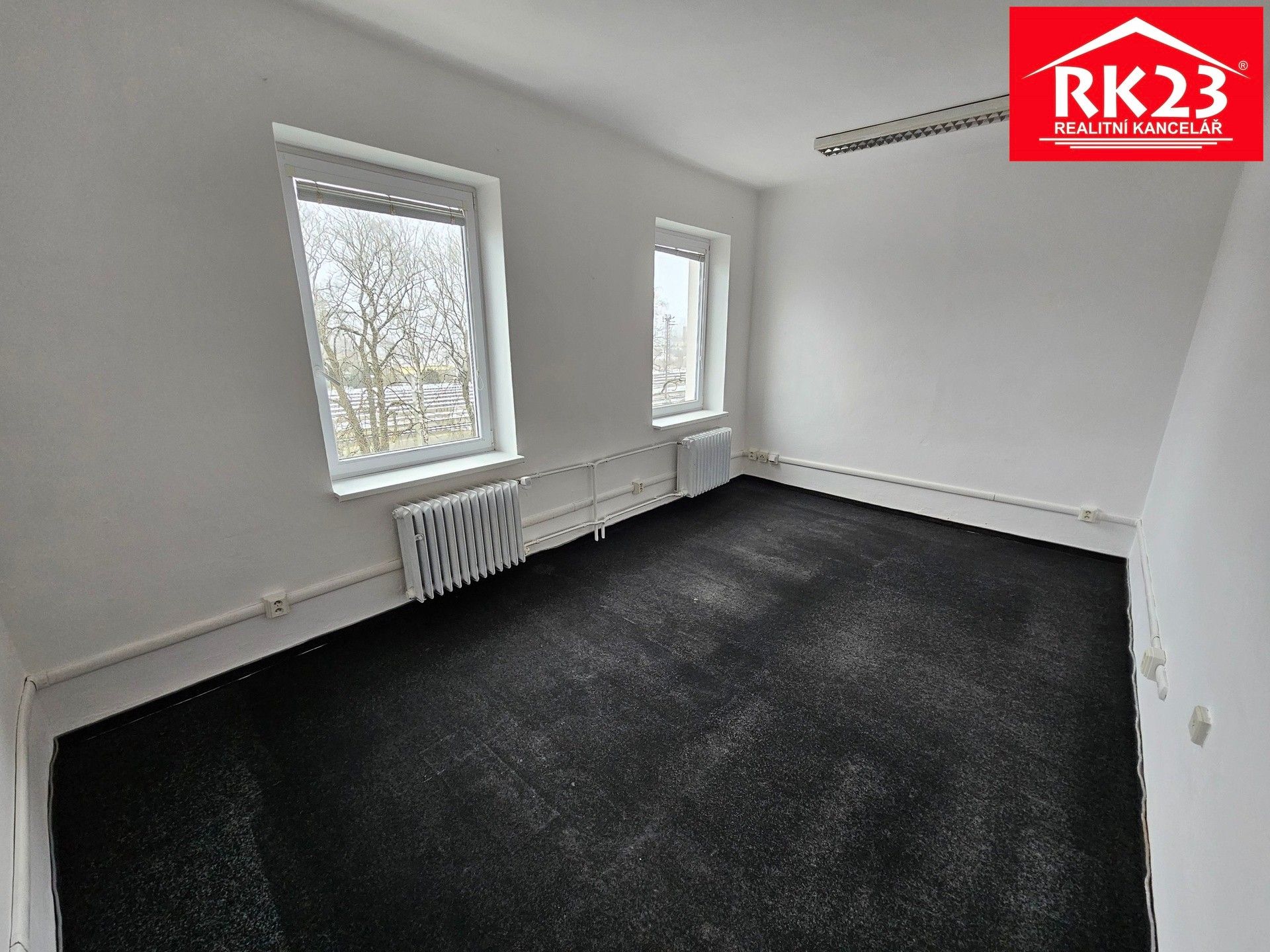 Pronájem kancelář - Nádražní náměstí, Mariánské Lázně, 19 m²