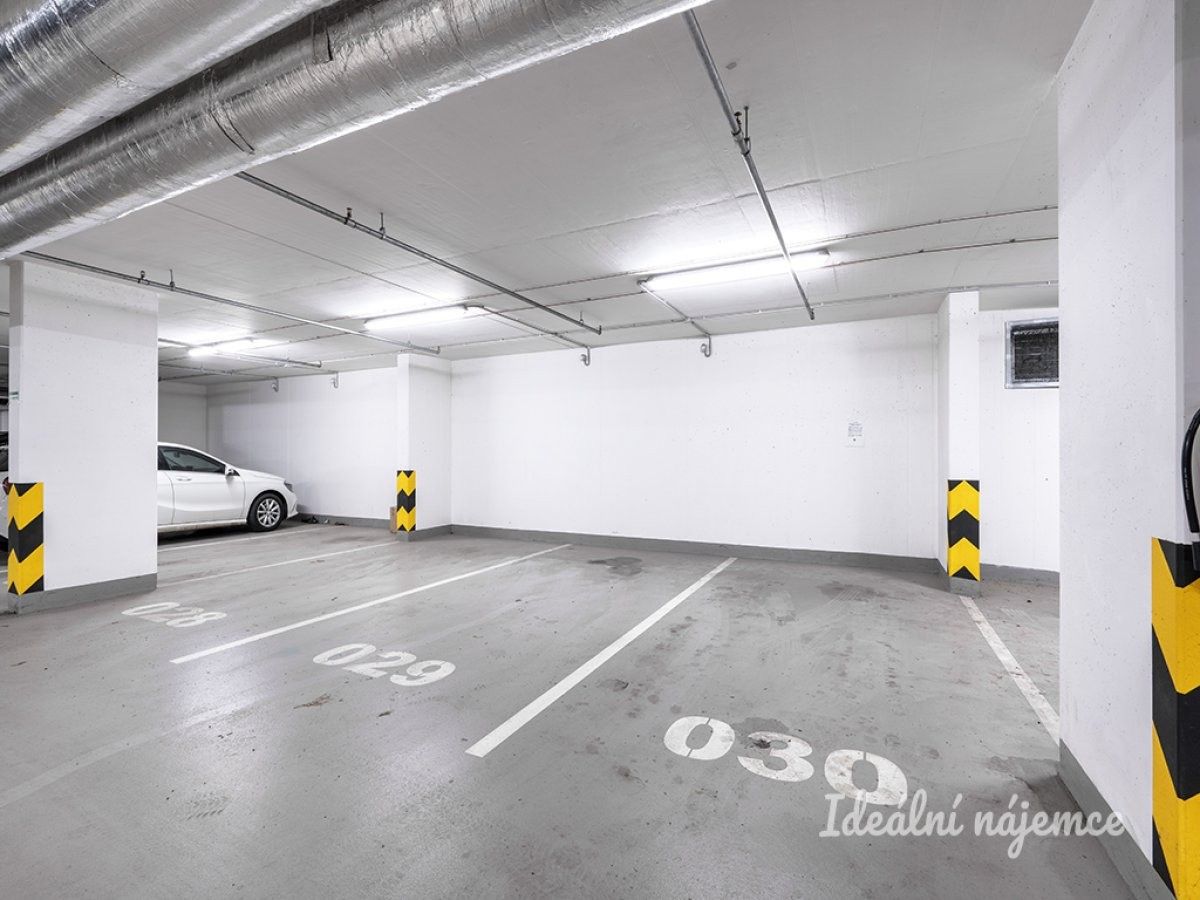 Byt 1+kk · 30 m² · Sazovická, Praha - 4