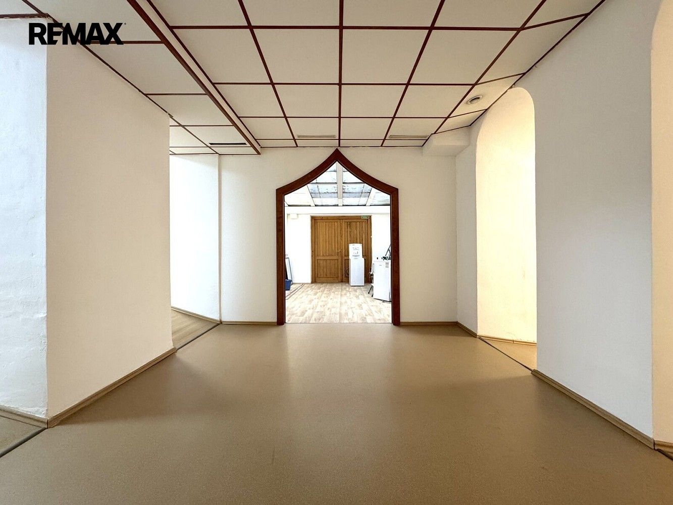 Obchodní prostory, 99 m²