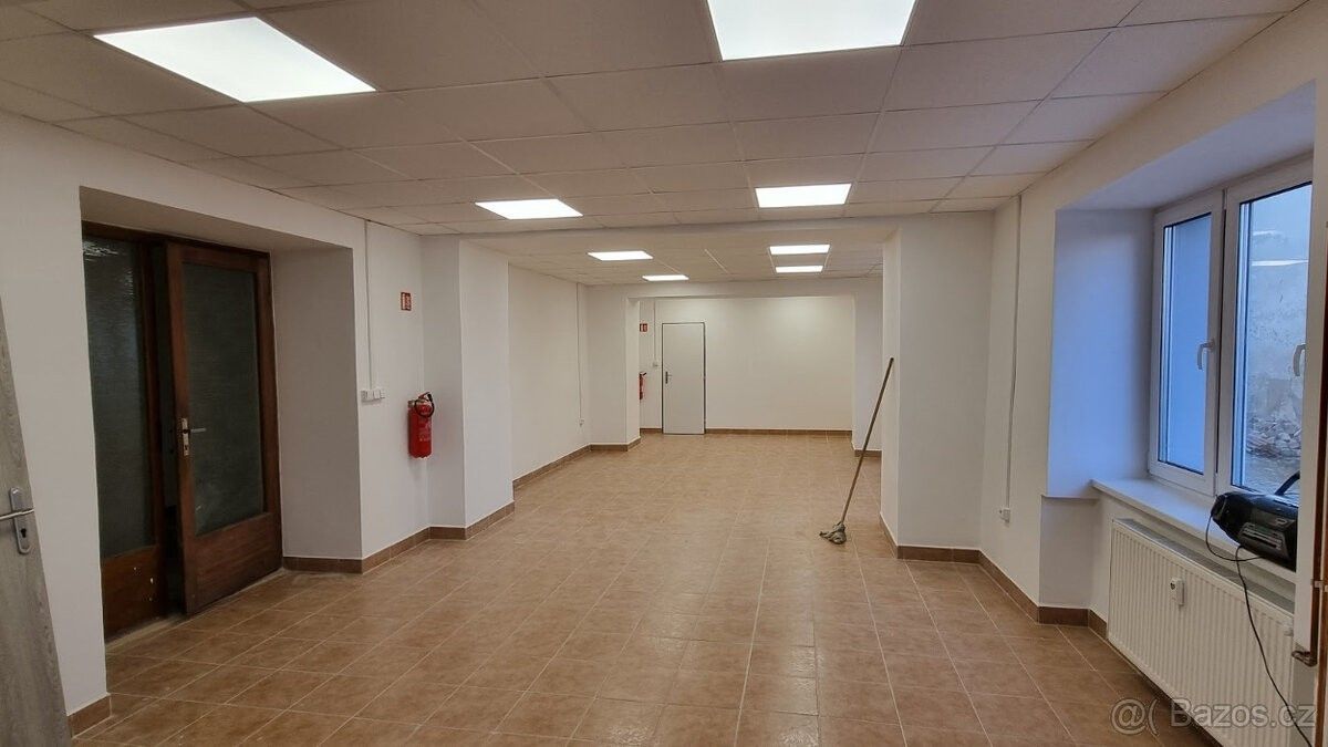 Pronájem obchodní prostory - Červený Kostelec, 549 41