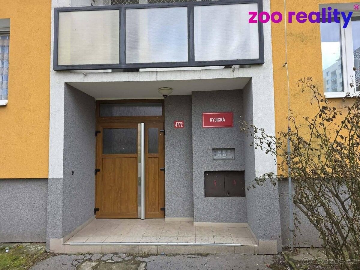 Pronájem byt - Chomutov, 430 04