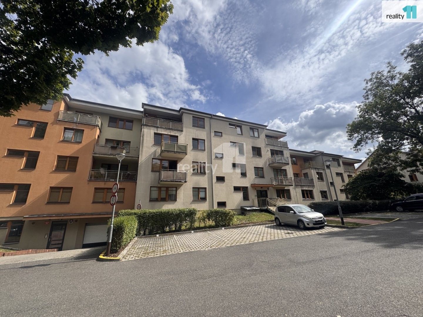 2+kk, Podle náhonu, Praha, 65 m² - 1