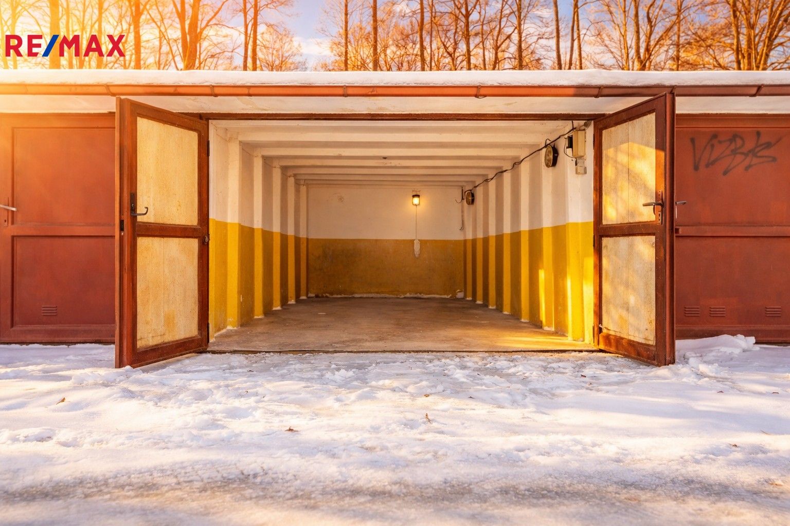 Garáže, Smíchov, Žďár nad Sázavou, 18 m²