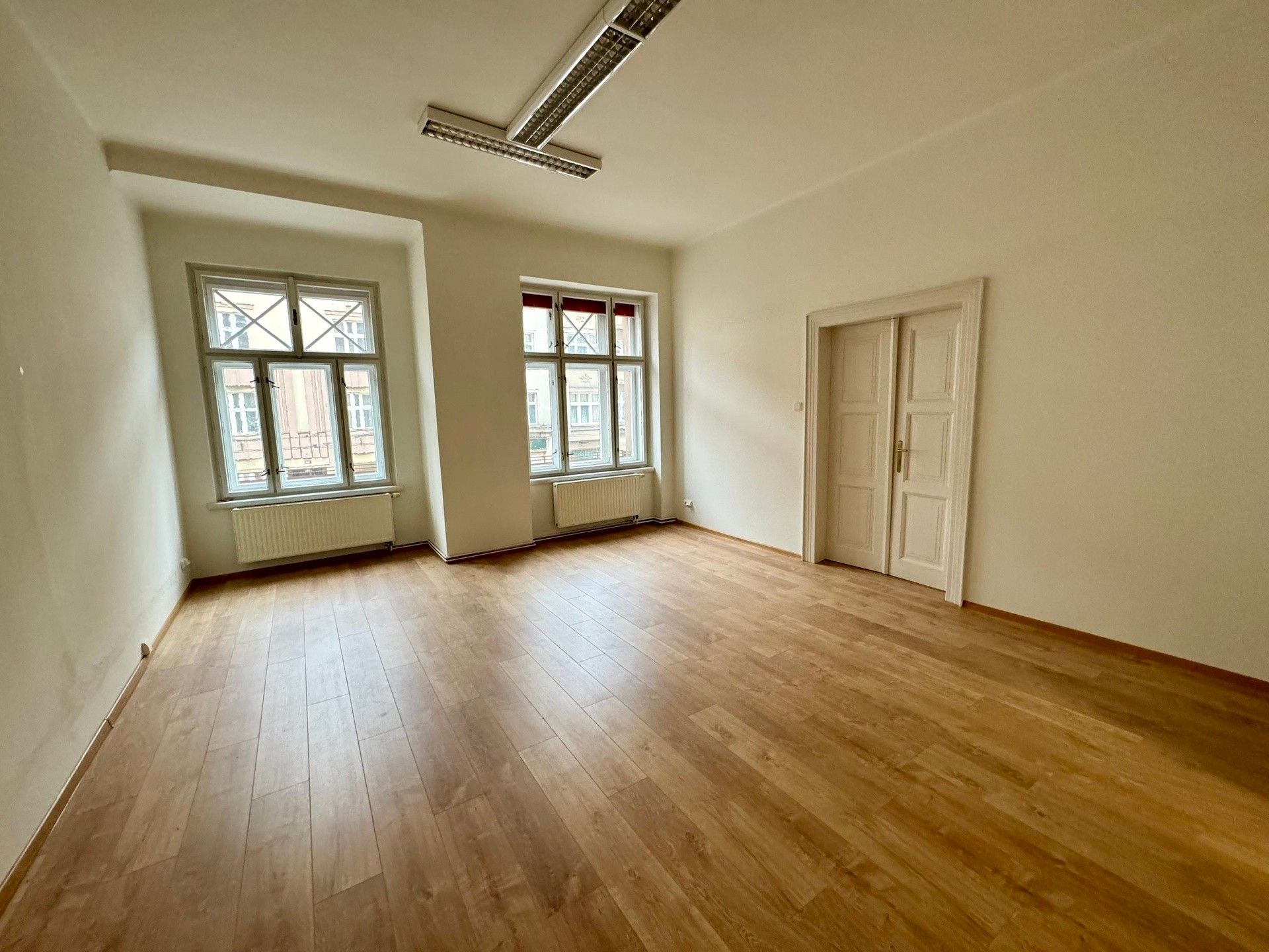 Kanceláře, Gočárova třída, Hradec Králové, 85 m²